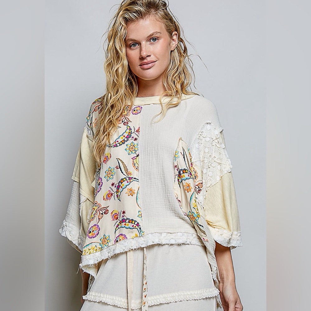 POL NWTTop Floral Cream Jersey Thermal Details Size Small